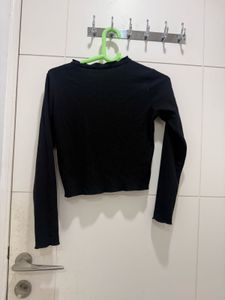 Black Ribbed Long Sleeve Crop Top