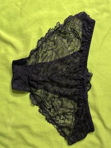 USED and Customiseable lace black panty