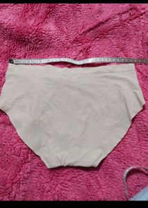 Seamless Comfort Briefs
