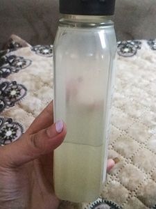 Anomaly Shampoo Discover By ( Priyanka Chopra )