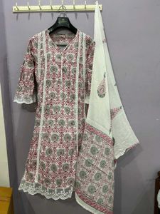 Printed Kurti with Dupatta