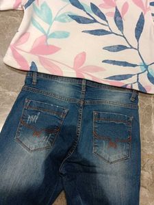 Floral Print Cropped Sweatshirt &amp; Bell Bottom Jean