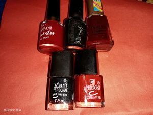 Combo Of 4 Nailpaints 🎀🌈AND eyeliner 👀🎀