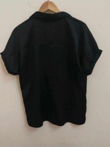 Black Short Sleeve Silk  Button-Up Top