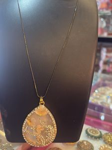 Elegant Teardrop Pendant Necklace