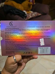 Paris Eyeshadow Palette With FREEBIE MAC KAJAL