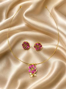 Elegant Flower Necklace & Earring Set
