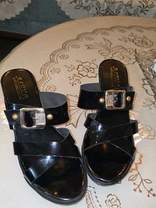 BLACK HEELS, 3 INCHES PUMP HEEL