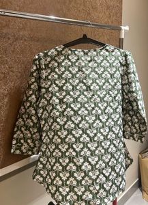 M size Green Floral Print Kurta