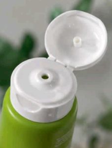 DOT &amp; KEY CICA Calming Face Wash