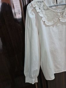 Vintage-Inspired Lace Collar Blouse