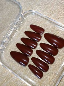 Press-On Nail Set - Brown Almond
