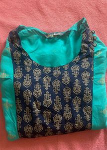 Avaasa Blue Printed Kurta