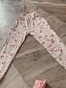 2 pyjamas