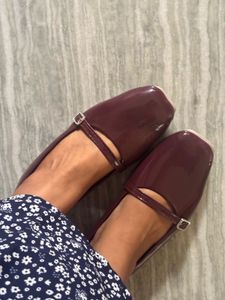 Stylish Burgundy Patent Ballet Flats