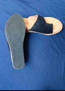 Chic Black Wedge Sandals
