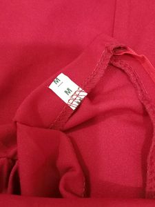 Red Ruched High-Neck Slit Maxi Dress(small)