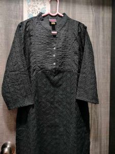 Elegant Black Embroidered Kurta