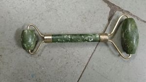 KolorFish Jade Roller,Anti-aging 100% Natural Facial Jade Stone for Face and Eyes Massager-Rejuvenate Skin & Remove Wrinkles (Green)