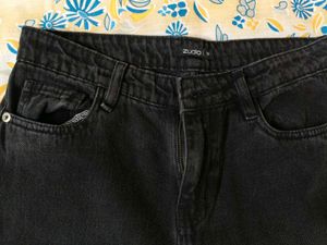 Black High-Waisted Jeans