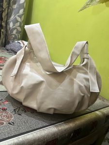 white Shoulder Bag