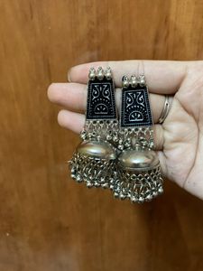 Earring
