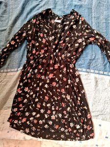 FLORAL MINI BLACK DRESS🖤✨️