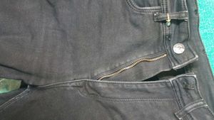 Black High-Waisted Skinny Jeans