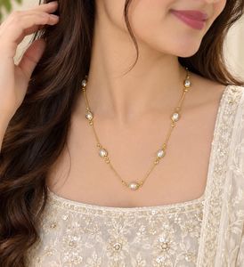 Elegant Gold Necklace with Oval pearl Gems