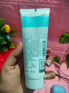 Kaya White Lumenis Brightening Beads Cleanser