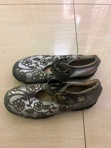 Girls' Metallic Silver shoes with Floral Pattern