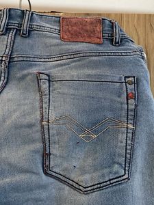 Men's Light Wash Slim Fit Jeans