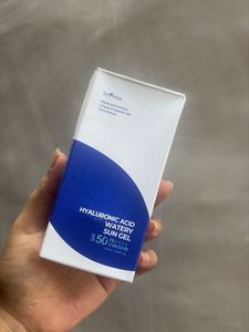Isntree Hyaluronic Acid Watery Sun Gel SPF 50