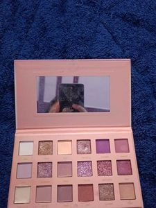 Nude Eyeshadow Palette