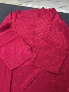 Elegant Red Textured Kurta