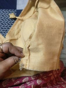 1 or 2 te used golden blouse