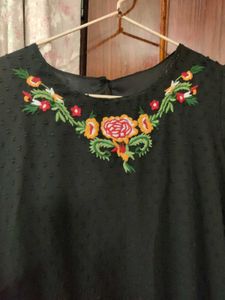 Black Embroidered Kurta