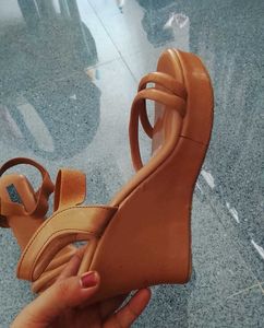Stylish Tan Strappy Sandals