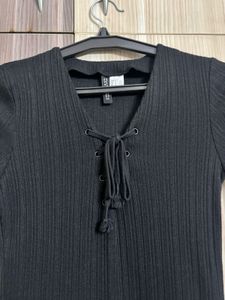16 H&amp;M Ribbed Lace-Up Dress