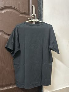 Black t shirt for men