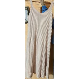 Elegant Ribbed Knit Maxi Dress