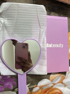 Huda Beauty Heart Mirror