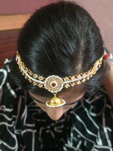 Elegant Kundan &amp; Pearl Jewellery Set