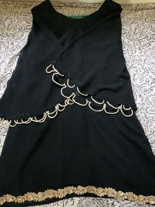 Elegant Black Kurta with Lace Trim