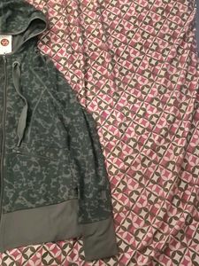 Stylish Camo Zip-Up Hoodie