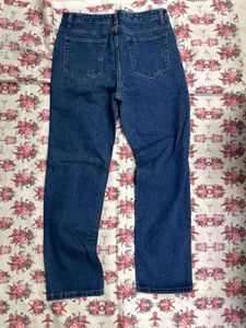 Beautiful Mom Jeans with embroidery