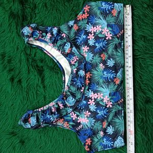 Floral Ruffled🆕🎁 Bikini Top