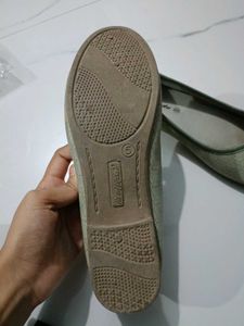 Stylish Green Ballet Flats
