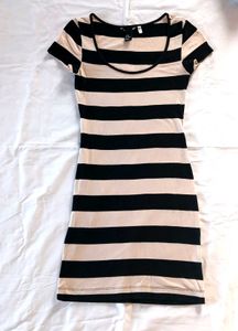 Striped Short Sleeve Scoop Neck Dress 🖤