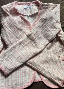 Chic Pink Tweed Cropped Jacket